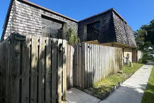 61 Lake Arbor Dr, Palm Springs, FL 33461 - Photo 1