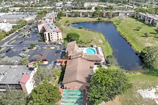 7300 Lake Cir Dr, Margate, FL 33063 - Photo 36