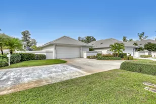 201 Orange Tree Dr, Atlantis, FL 33462 - Photo 2