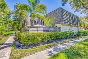1209 12th Terrace, Palm Beach Gardens, FL 33418 - Photo 1