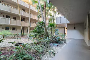 1100 Colony Point Circle Circle Unit, Pembroke Pines, FL 33026 - Photo 8