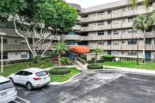 1100 Colony Point Circle Circle Unit, Pembroke Pines, FL 33026 - Photo 22