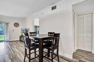 140 Lake Meryl Dr, West Palm Beach, FL 33411 - Photo 4