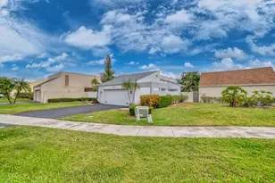 905 NW 22nd Ave, Delray Beach, FL 33445 - Photo 2