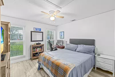 15270 Meadow Wood Drive, Wellington, FL 33414 - Photo 14
