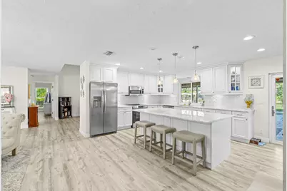 15270 Meadow Wood Drive, Wellington, FL 33414 - Photo 4