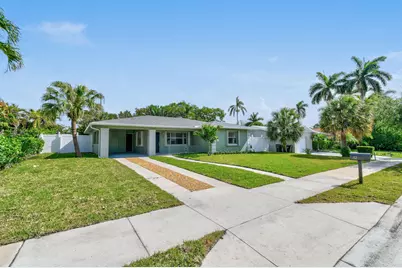 12 Wellesley Drive, Lake Worth, FL 33460 - Photo 2