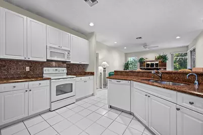180 Egret Circle, Greenacres, FL 33413 - Photo 12