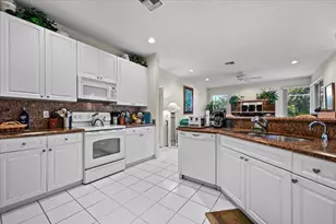 180 Egret Cir, Greenacres, FL 33413 - Photo 40