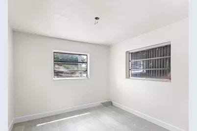 1882 SW 17th Avenue, Miami, FL 33145 - Photo 18