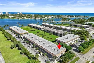 755 Saturn St, Jupiter, FL 33477 - Photo 2