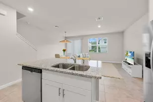 5731 SE Edgewater Cir, Stuart, FL 34997 - Photo 6