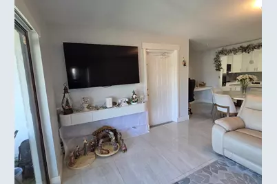 1115 Green Pine Boulevard, Unit #D2, West Palm Beach, FL 33409 - Photo 4