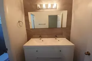 5067 SE Mariner Garden Cir, Stuart, FL 34997 - Photo 8