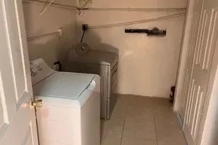 6760 NW 25th Ct, Sunrise, FL 33313 - Photo 8