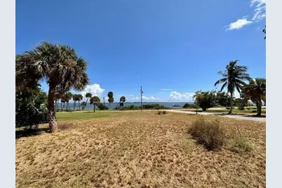 1811 S Indian River Drive, Fort Pierce, FL 34950 - Photo 10