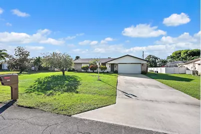 109 W Palmetto Road, Lake Worth, FL 33467 - Photo 2