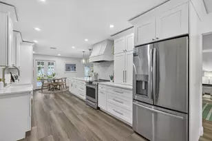 903 SW 28th Ave, Boynton Beach, FL 33435 - Photo 10