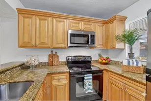 1701 Balfour Point Dr, West Palm Beach, FL 33411 - Photo 4