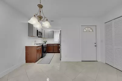 5043 Cresthaven Boulevard, Unit #F, West Palm Beach, FL 33415 - Photo 14