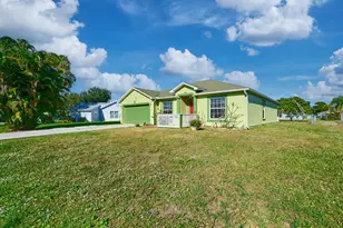 1407 SE Grapeland Ave, Port Saint Lucie, FL 34952 - Photo 2