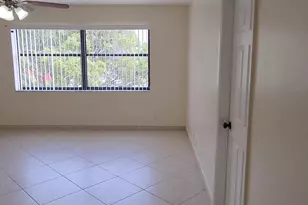 105 S Riverside Dr, Pompano Beach, FL 33062 - Photo 16