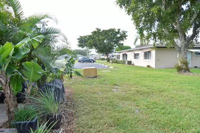 1027 S South Drive, Unit #A, Delray Beach, FL 33445 - Photo 26