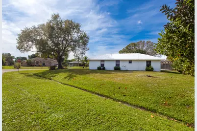 183 SW Airview Avenue, Port Saint Lucie, FL 34984 - Photo 2