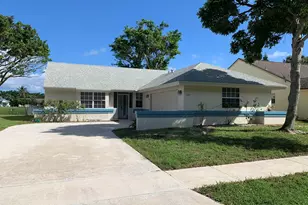 1824 Edgewater Dr, Boynton Beach, FL 33436 - Photo 2