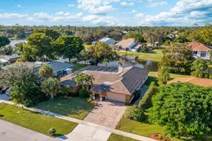 12775 Guilford Cir, Wellington, FL 33414 - Photo 2