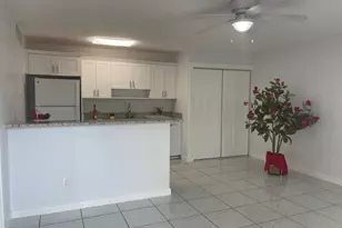 639 Executive Center Dr, West Palm Beach, FL 33401 - Photo 2