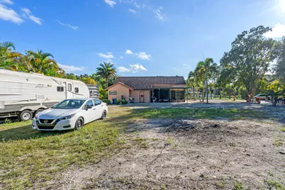 15857 N 75th Lane, Loxahatchee, FL 33470 - Photo 10