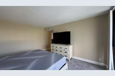 2425 Presidential Way, Unit #203, West Palm Beach, FL 33401 - Photo 10