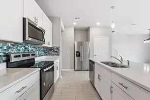 373 Salisbury Cir, Fort Pierce, FL 34982 - Photo 10