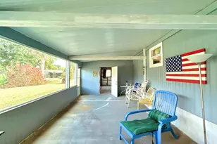 1544 Riverview Dr, Moore Haven, FL 33471 - Photo 14