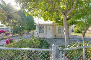 813 N Truman St, Lake Worth Beach, FL 33460 - Photo 1