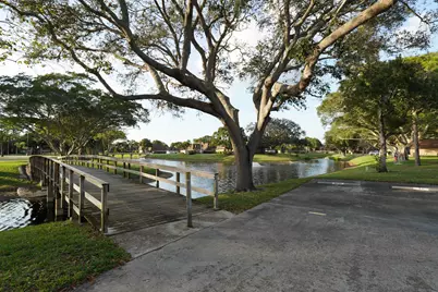 2427 24th Lane, Palm Beach Gardens, FL 33418 - Photo 8