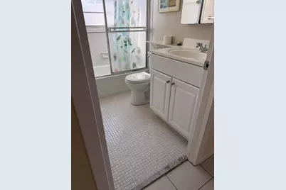 186 Suffolk E, Boca Raton, FL 33434 - Photo 12