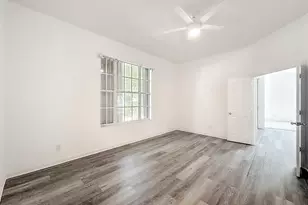 240 NW Bentley Cir, Port Saint Lucie, FL 34986 - Photo 34