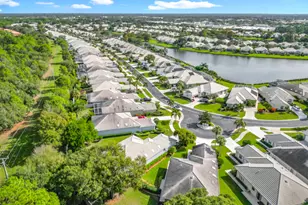 240 NW Bentley Cir, Port Saint Lucie, FL 34986 - Photo 18