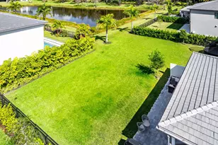 8233 Essex Country Clb Dr, Boca Raton, FL 33434 - Photo 46