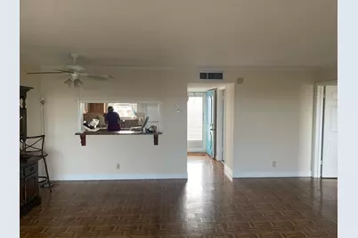 725 Lori Drive, Unit #406, Palm Springs, FL 33461 - Photo 6