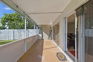 11140 SW 11th Pl, Davie, FL 33324 - Photo 18