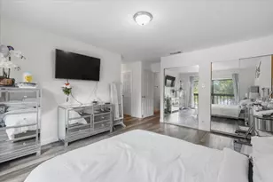 9240 NW 14th St, Pembroke Pines, FL 33024 - Photo 28