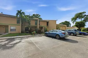9240 NW 14th St, Pembroke Pines, FL 33024 - Photo 2