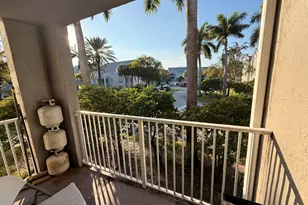 520 SW 111th Ave, Pembroke Pines, FL 33025 - Photo 16