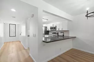 341 Lakeview Dr, Weston, FL 33326 - Photo 12