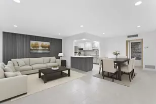 527 Brittany K, Delray Beach, FL 33446 - Photo 2