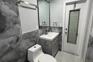 490 W 31st St, Riviera Beach, FL 33404 - Photo 4