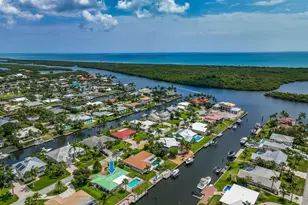 8502 SE Royal St, Hobe Sound, FL 33455 - Photo 32